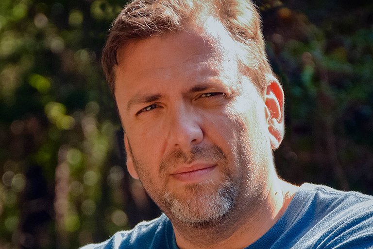 Telecommunications alumnus '97 Brad Sayles.