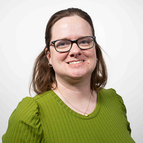 Headshot of Julia Belden